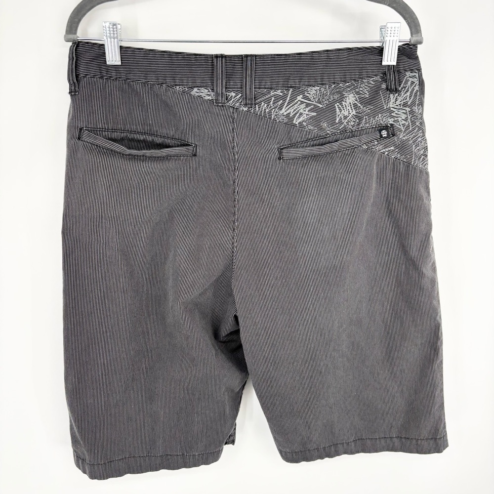 Vintage Vans Skateboarding Shorts Striped Loose Fit‎ Grunge Skater Y2K - Picture 5 of 8